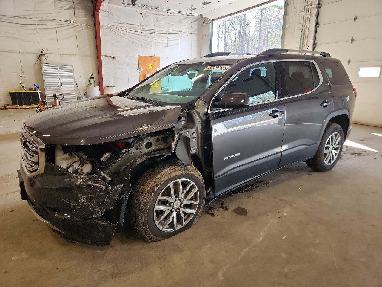 Salvage GMC Acadia Image