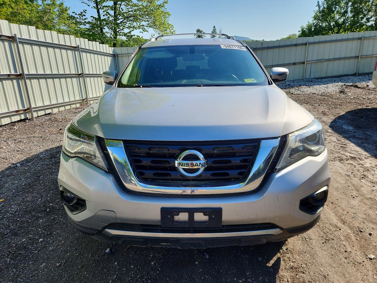 Nissan Pathfinder Sv