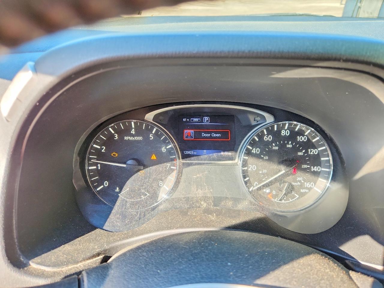 Nissan Pathfinder Sv