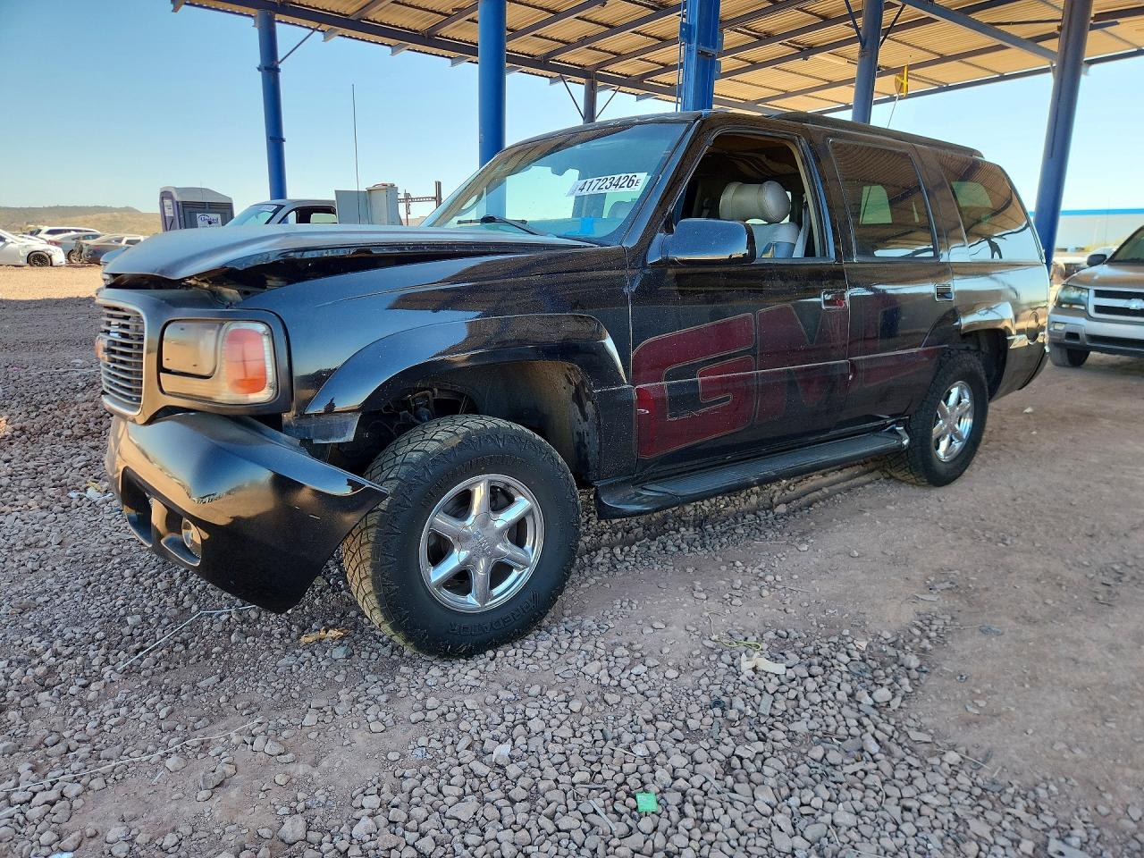 Salvage GMC Denali Image