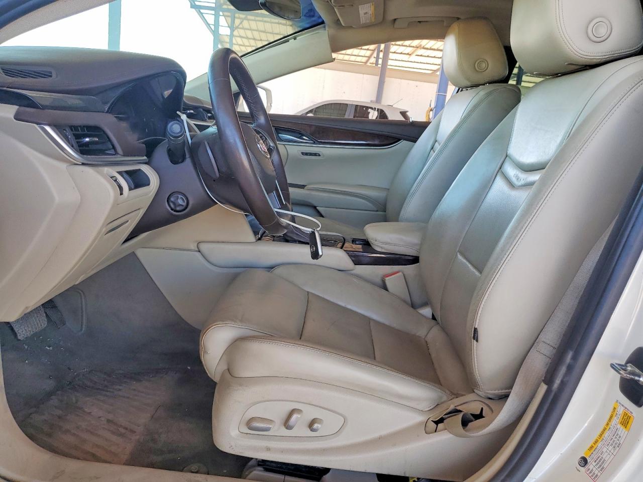 Cadillac XTS Luxury Collection