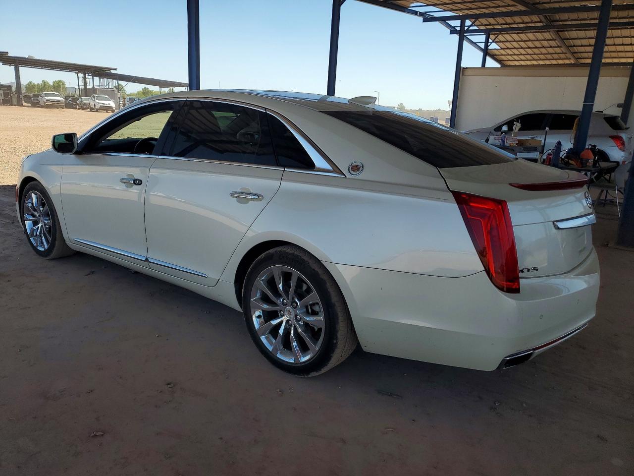 Cadillac XTS Luxury Collection