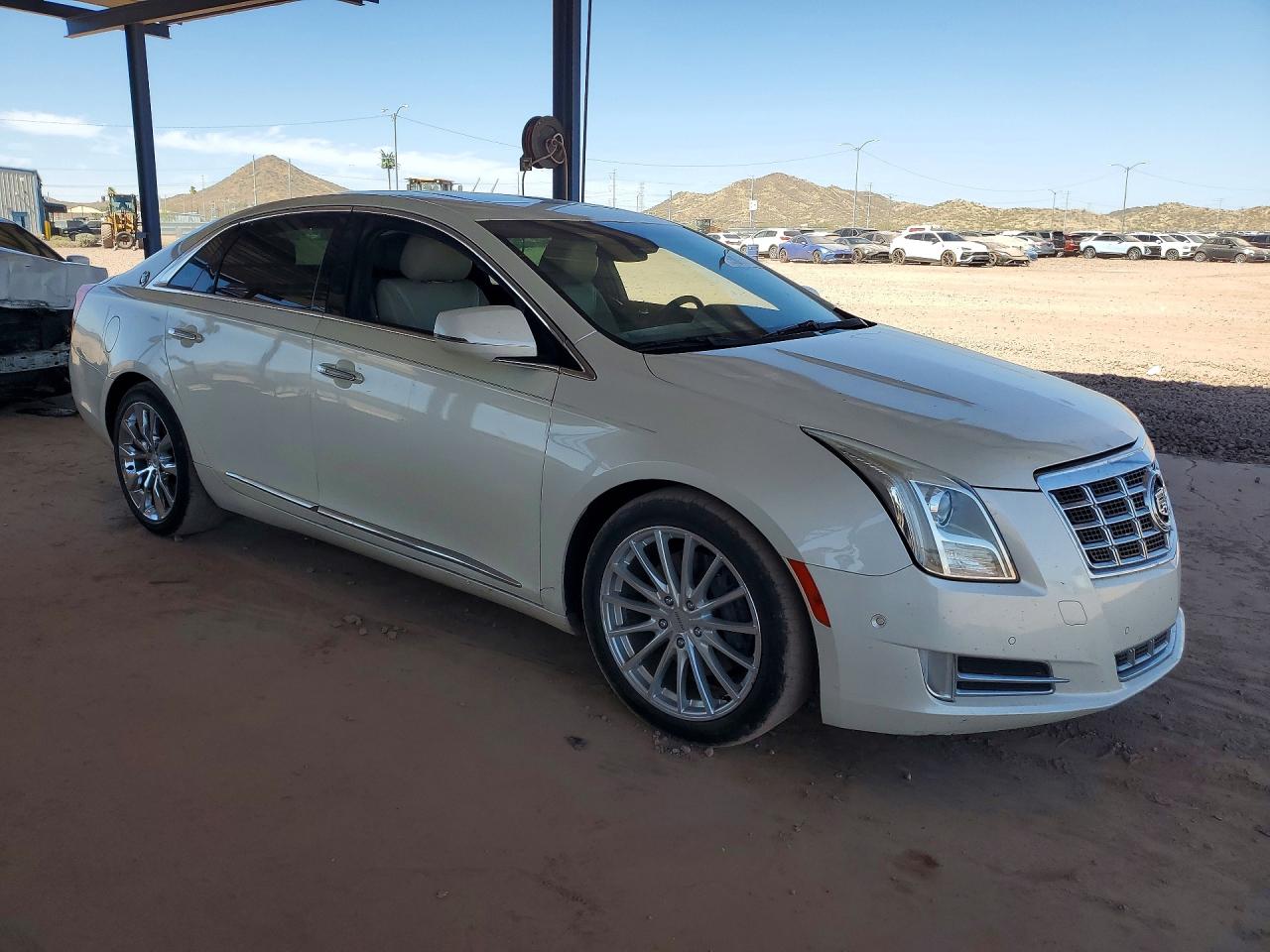 Cadillac XTS Luxury Collection