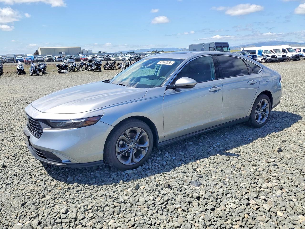 Salvage Honda Accord Image
