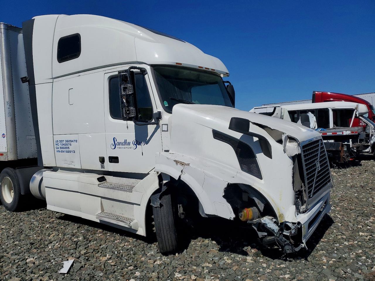 Salvage Volvo Vn Image