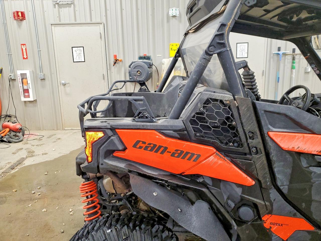 Can-Am Maverick M