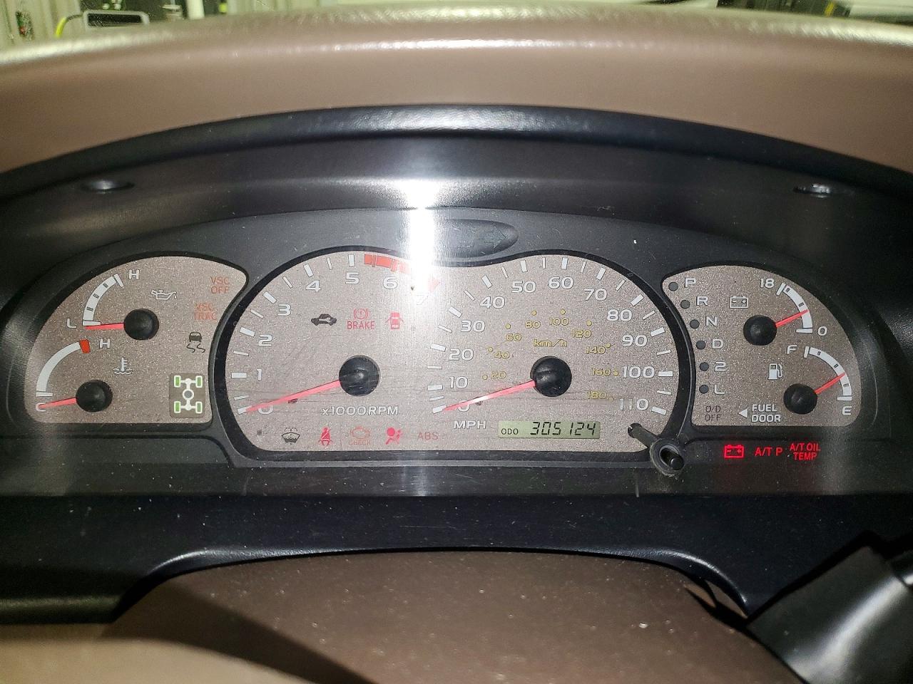 Toyota Sequoia Sr5