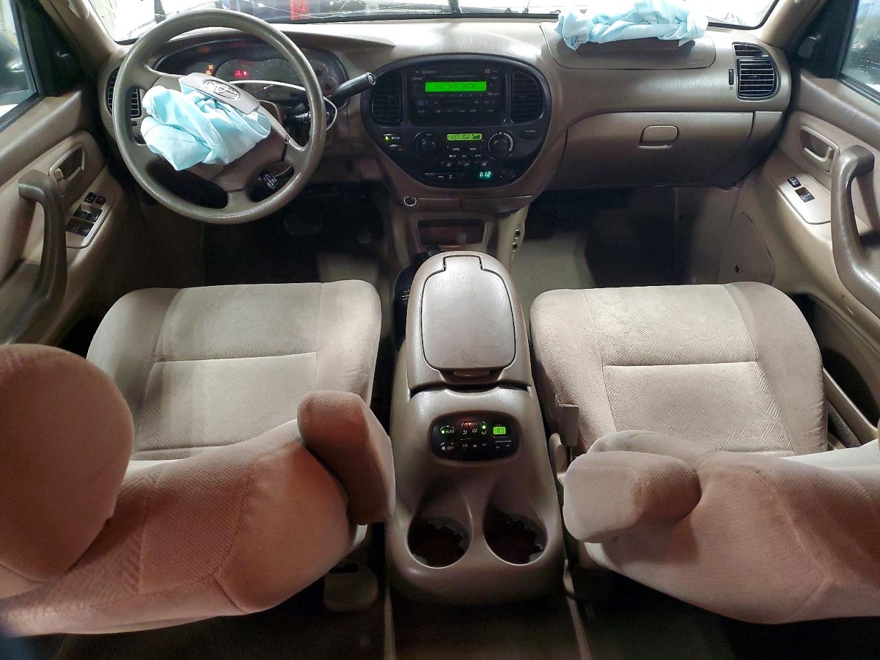 Toyota Sequoia Sr5