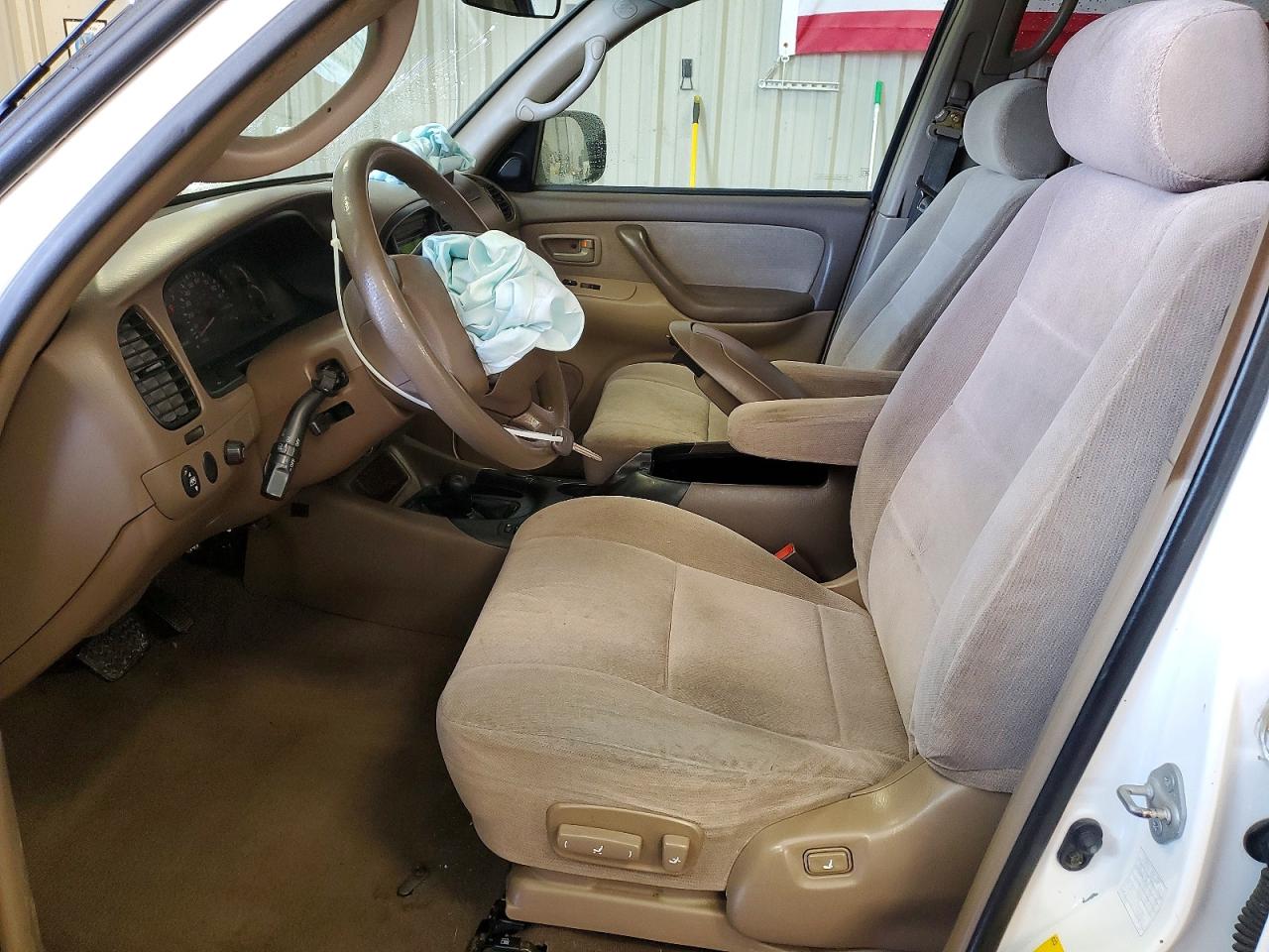 Toyota Sequoia Sr5