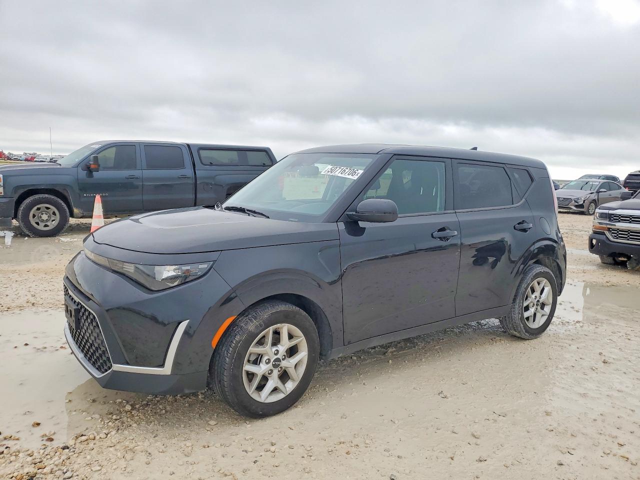 Salvage Kia Soul Image