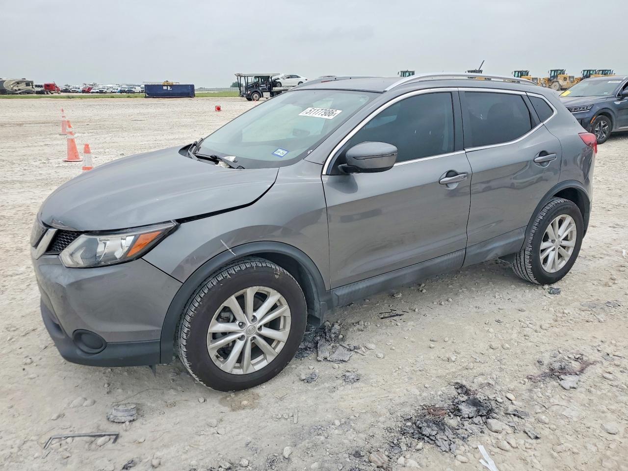 Salvage Nissan Rogue Image