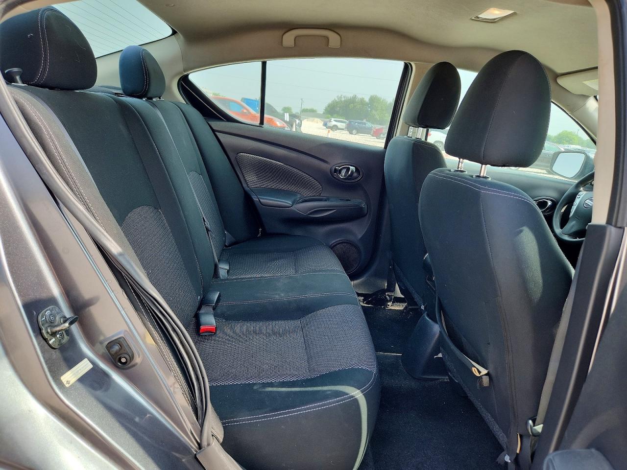 Nissan Versa Sv