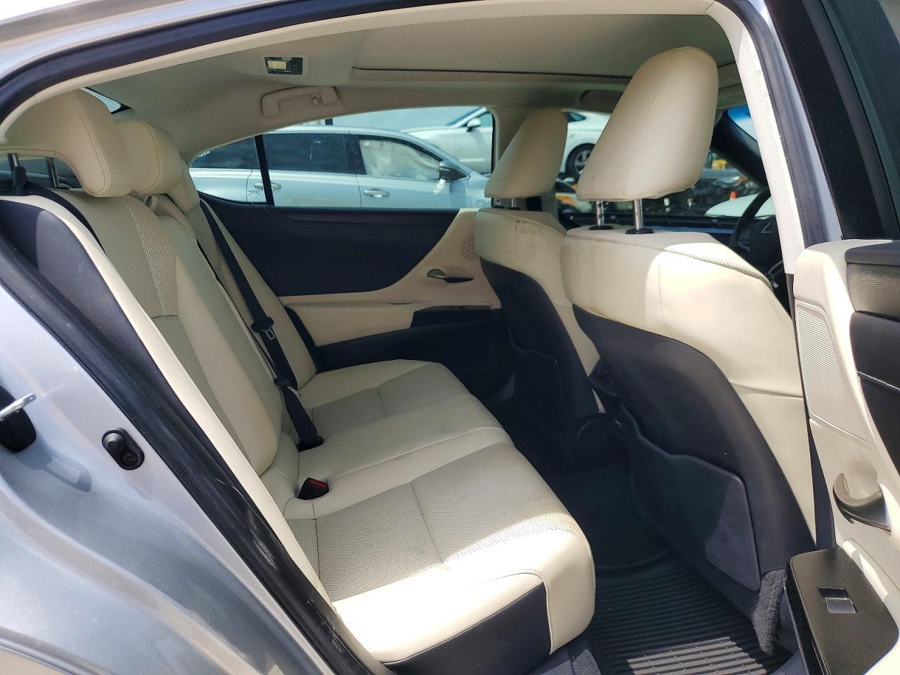 Lexus Es Base