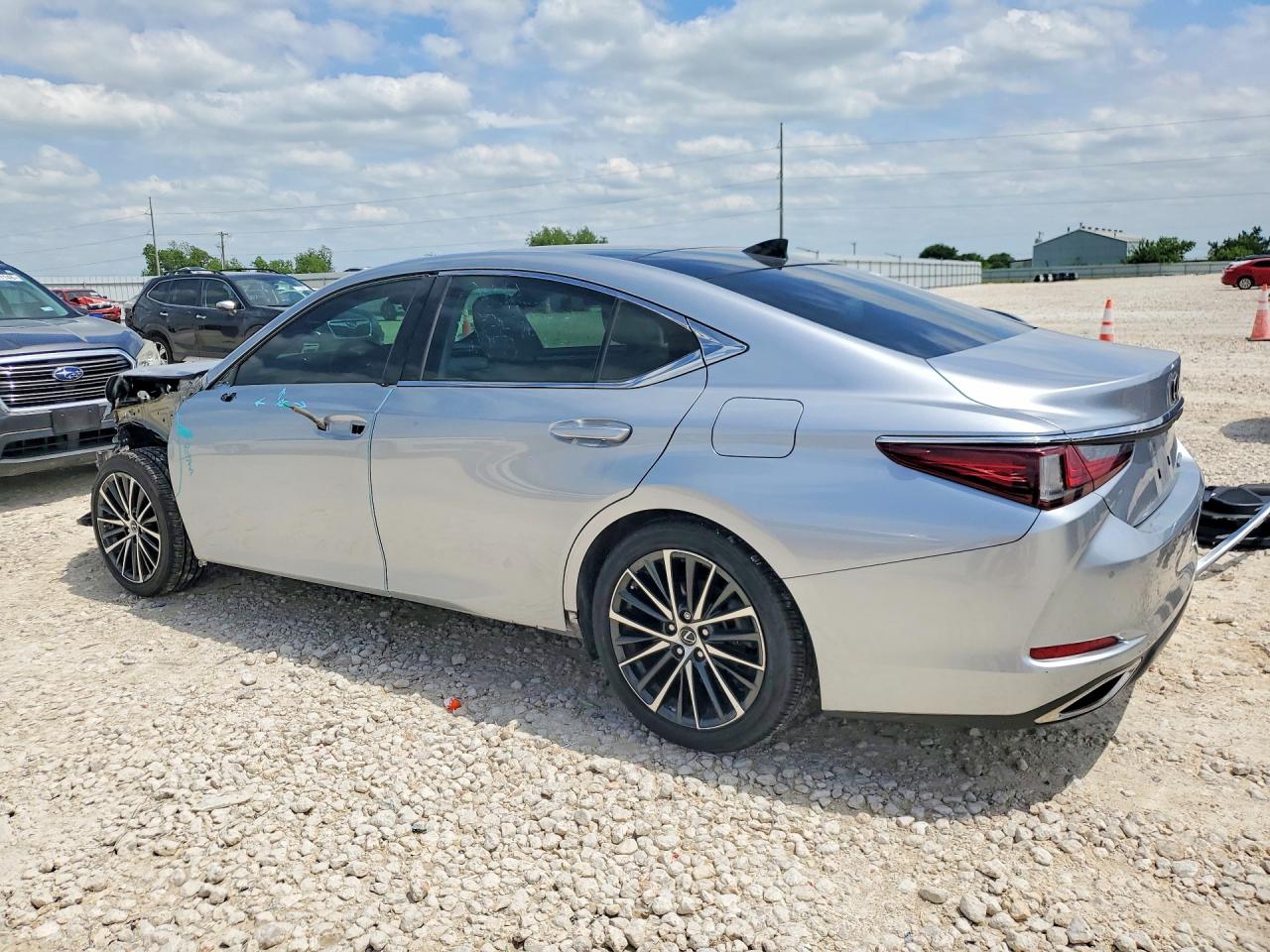 Lexus Es Base