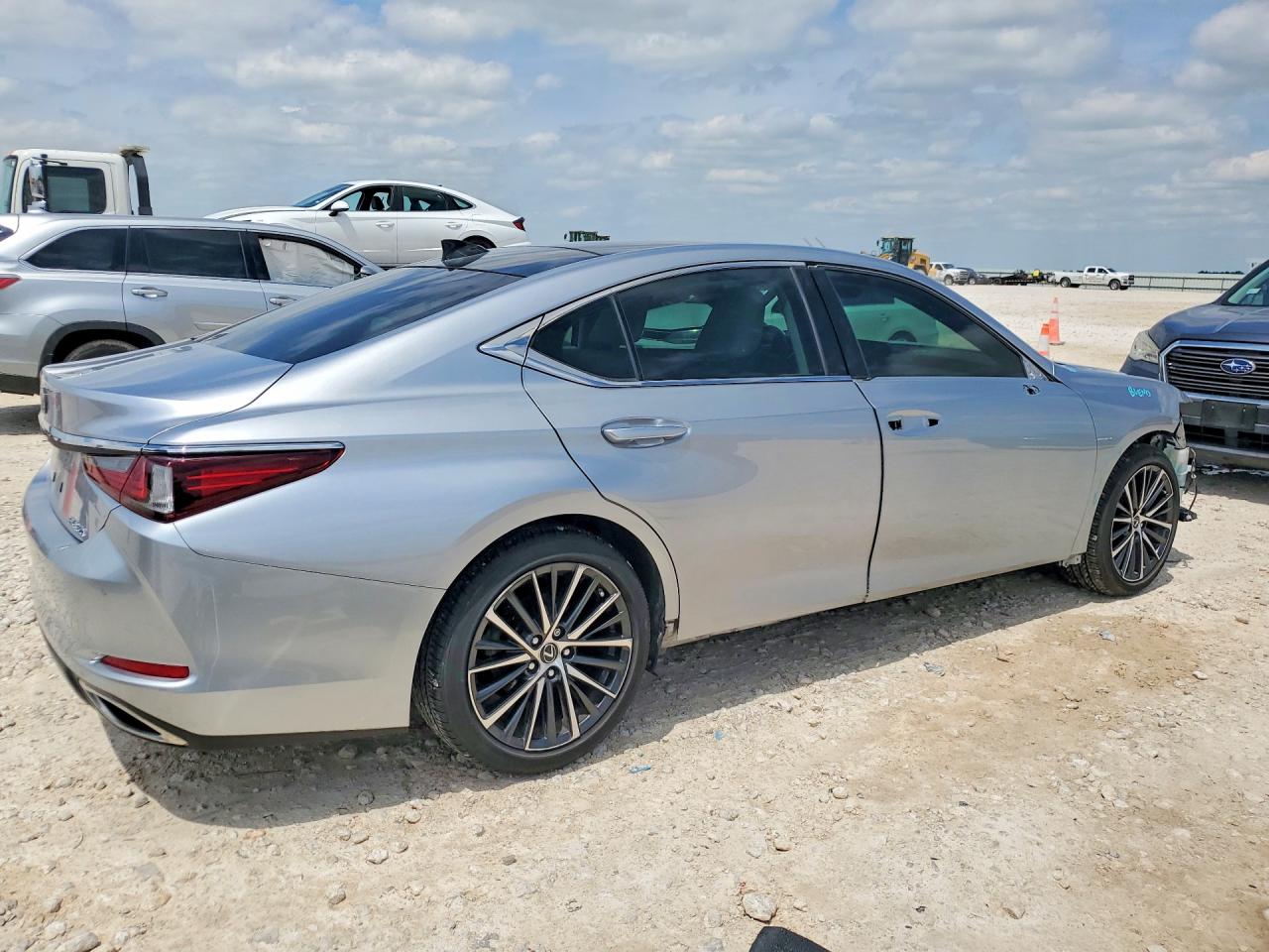 Lexus Es Base