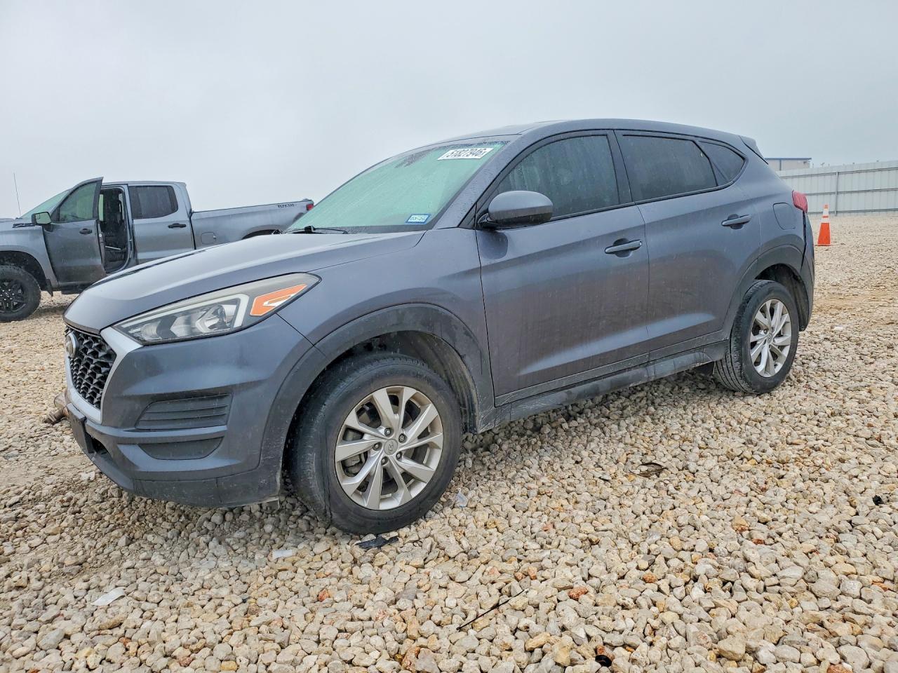 Salvage Hyundai TUCSON Image