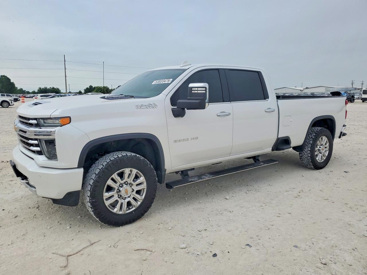 Salvage Chevrolet Silverado Image