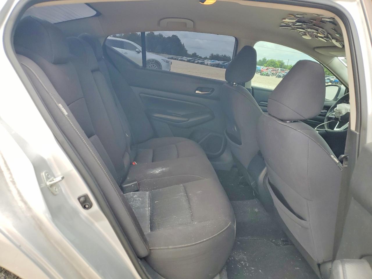 Nissan Altima S