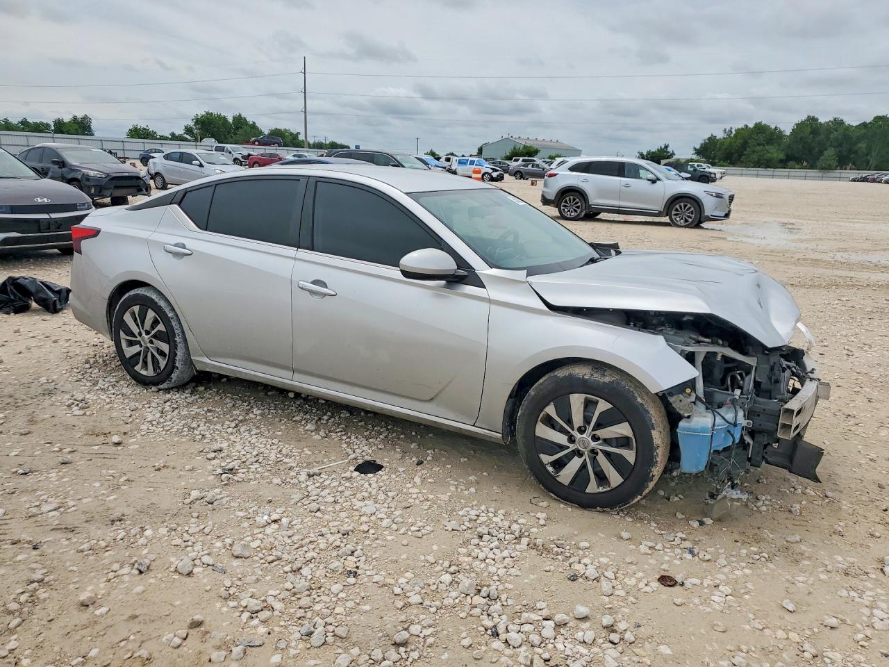 Nissan Altima S