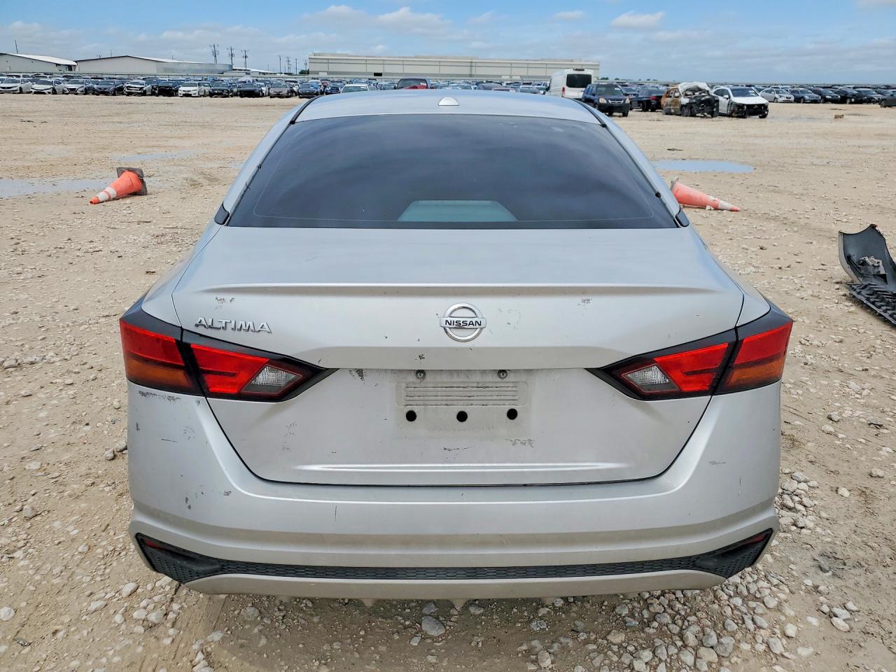 Nissan Altima S