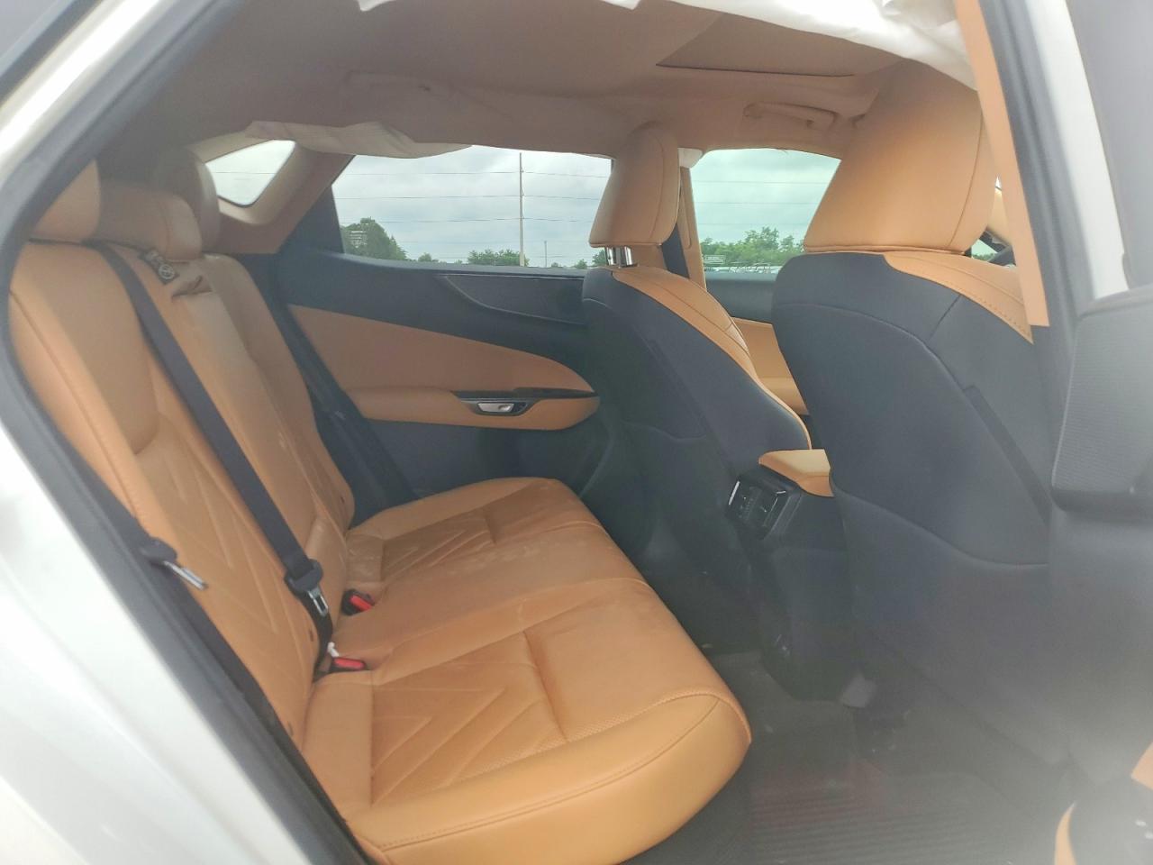 Lexus NX Base