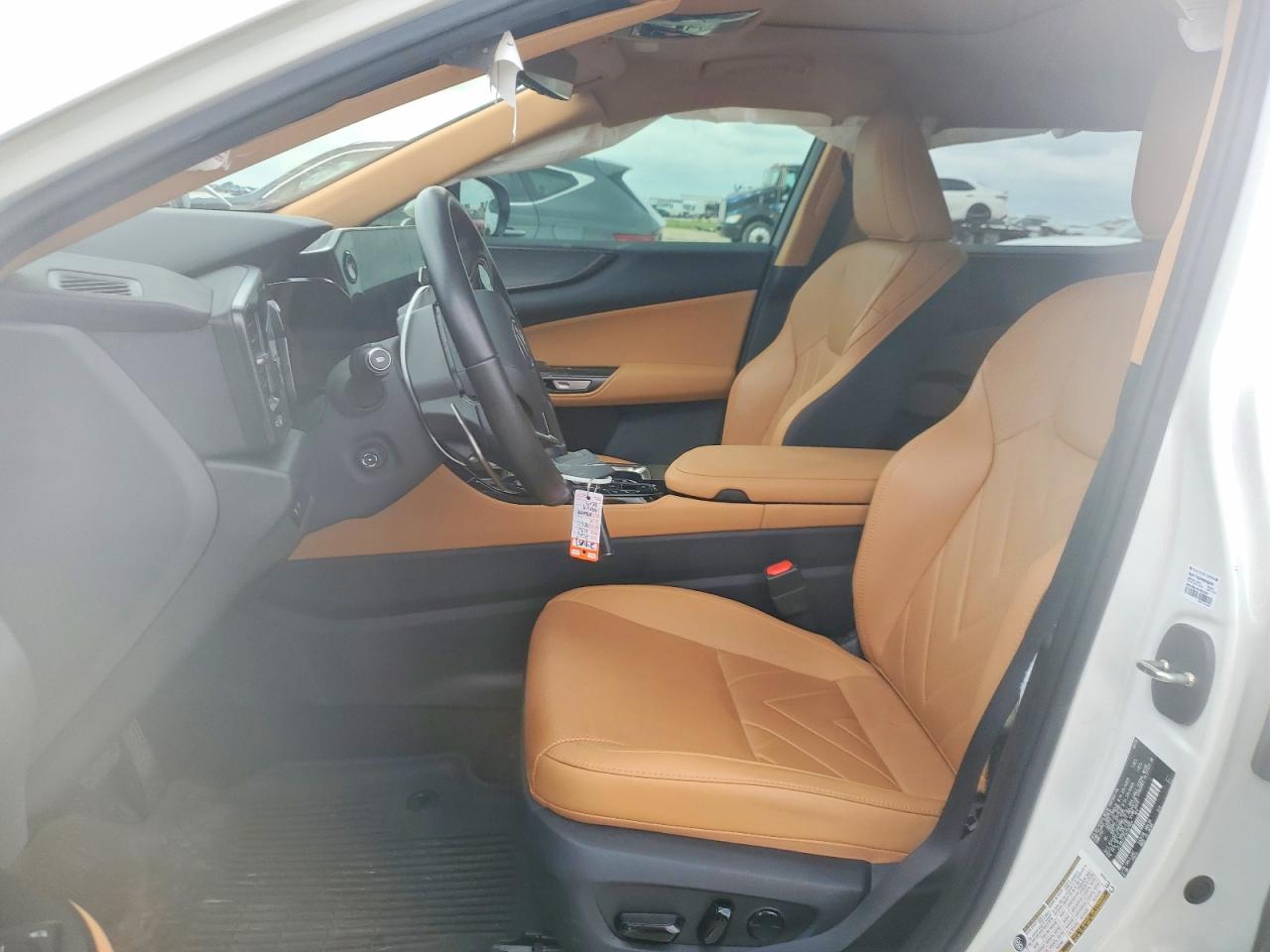 Lexus NX Base