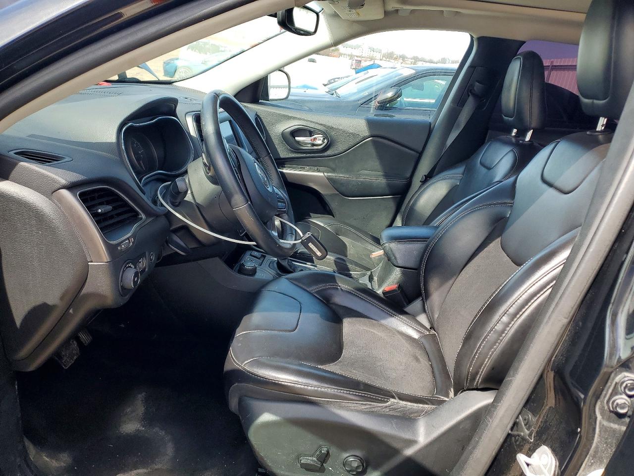 Jeep Grand Cherokee Latitude Plus