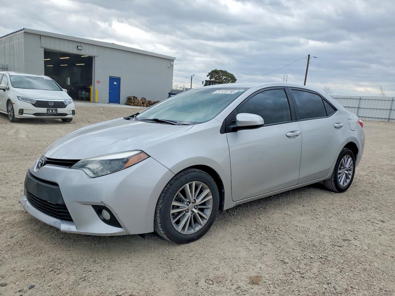 Salvage Toyota Corolla Image