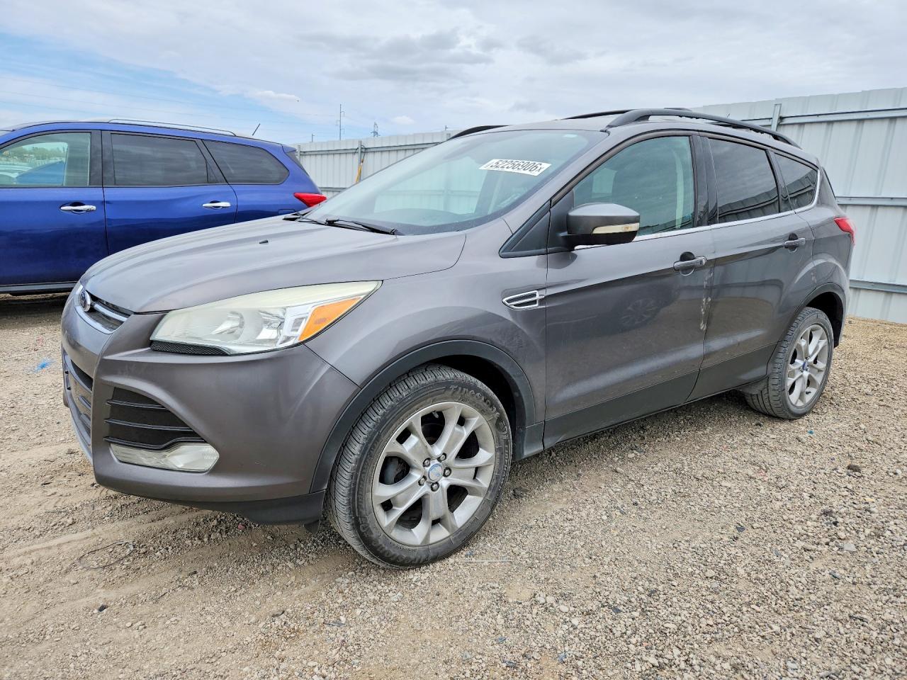 Salvage Ford Escape Image