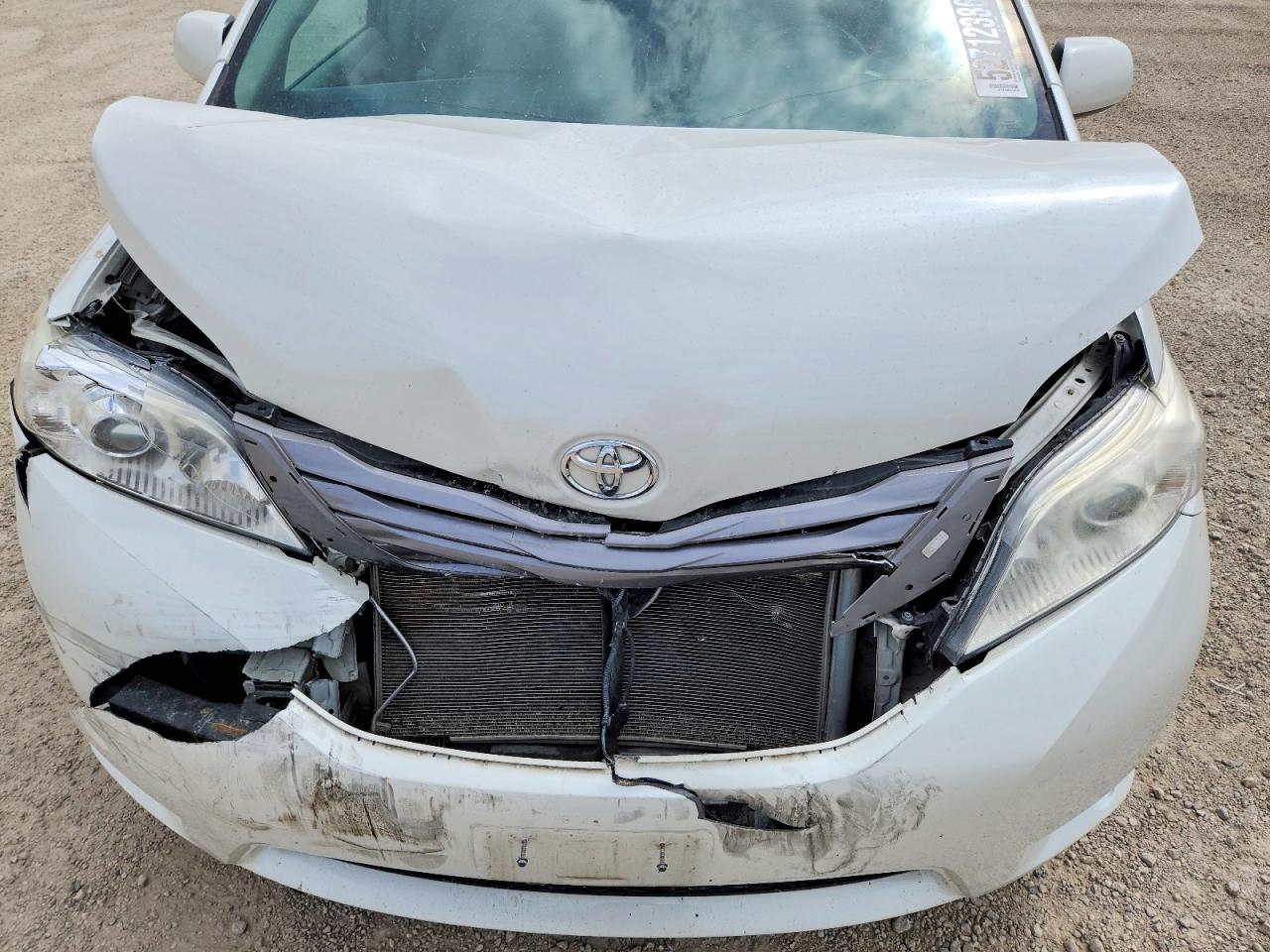 Toyota Sienna Xle Premium 8-passenger