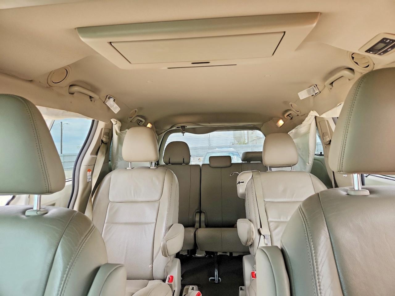 Toyota Sienna Xle Premium 8-passenger
