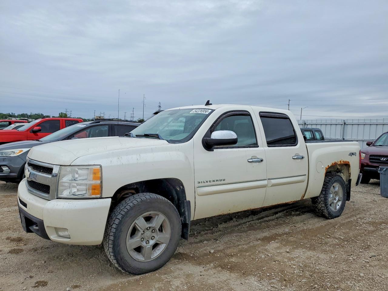 Salvage Chevrolet Silverado Image