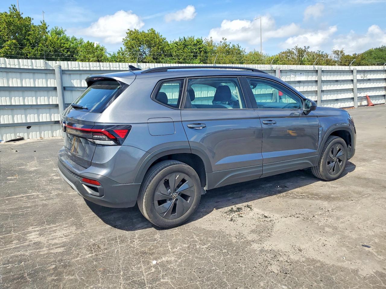 Volkswagen Taos