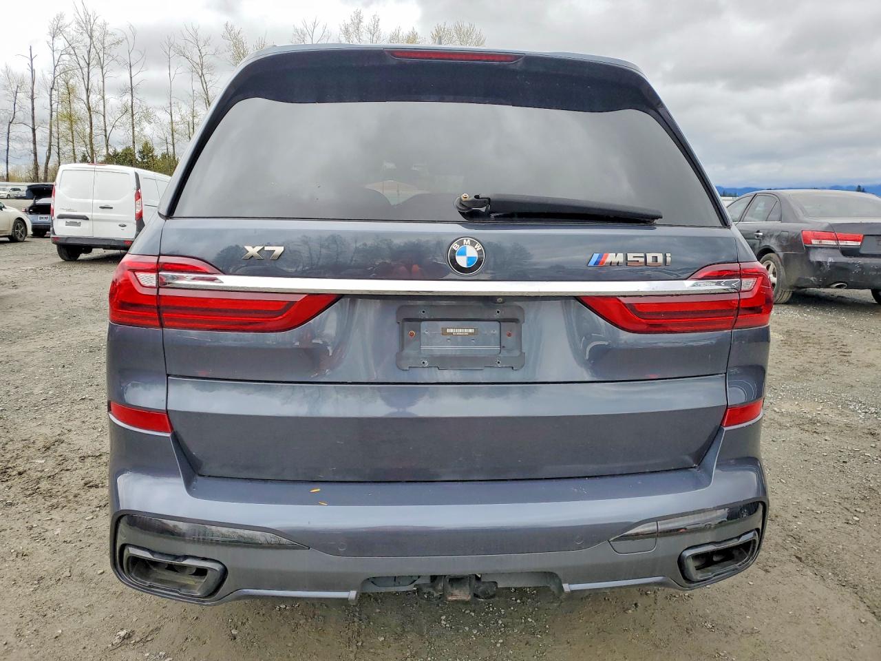 BMW X Series M50i
