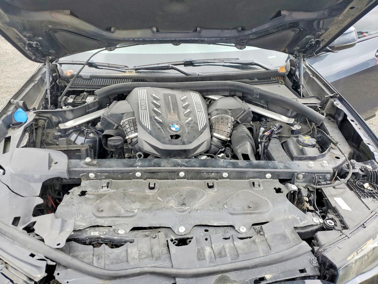 BMW X Series M50i