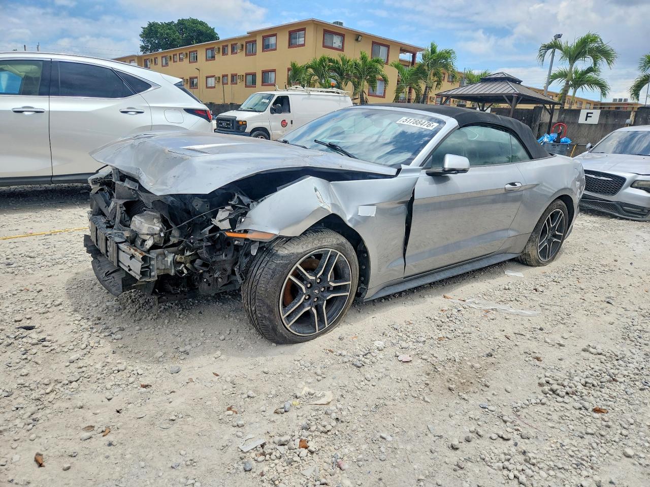 Salvage Ford Mustang Image