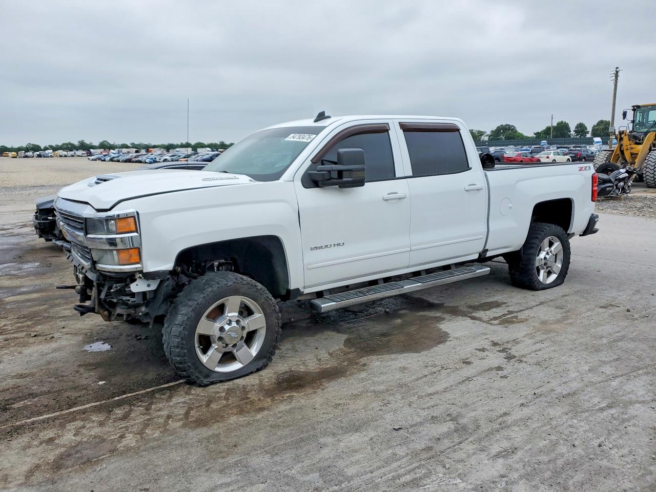 Salvage Chevrolet Silverado Image