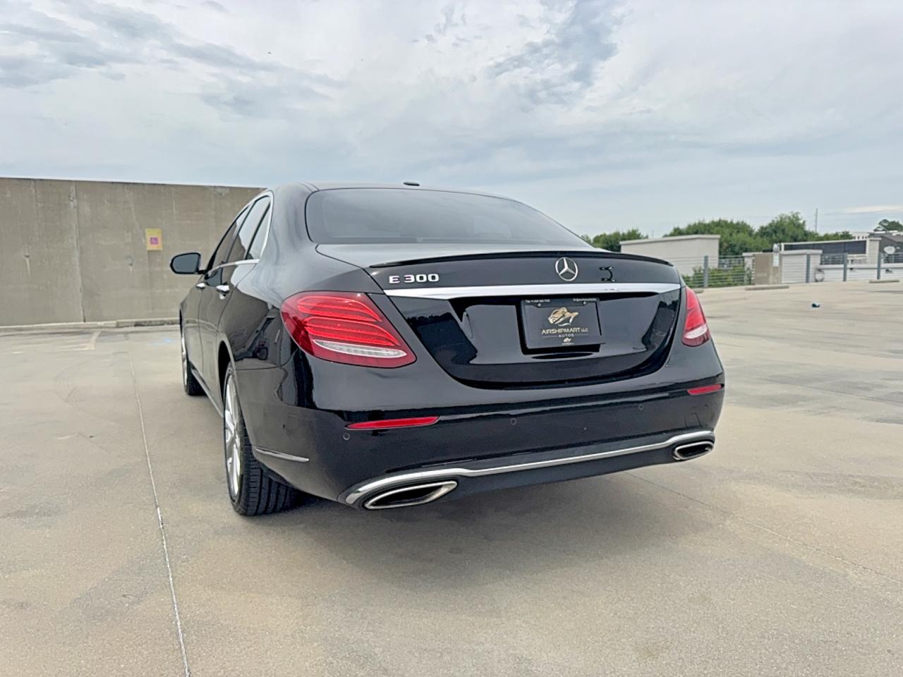 Mercedes-Benz E-Class 300