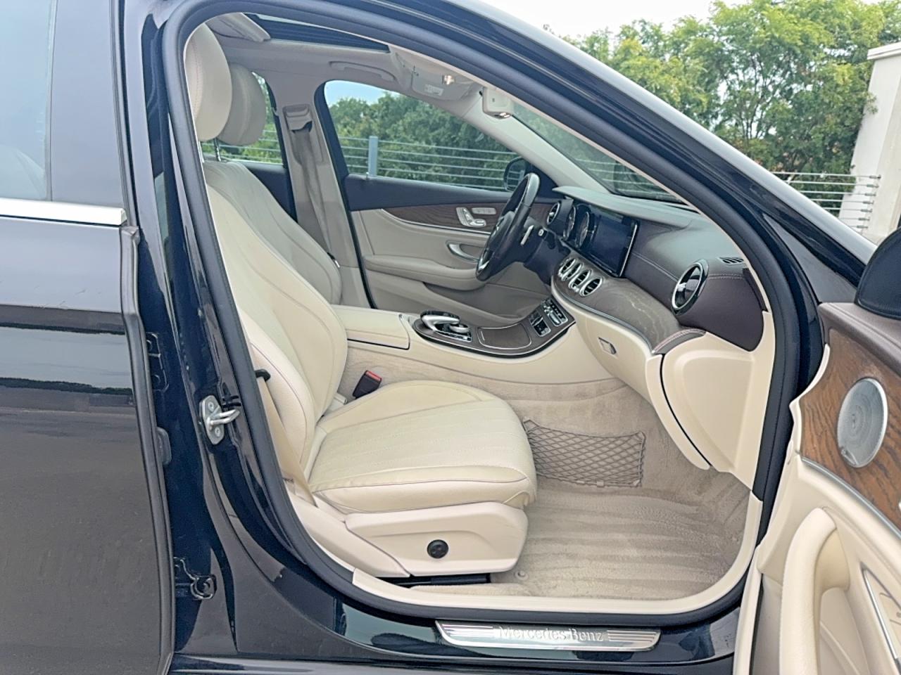 Mercedes-Benz E-Class 300