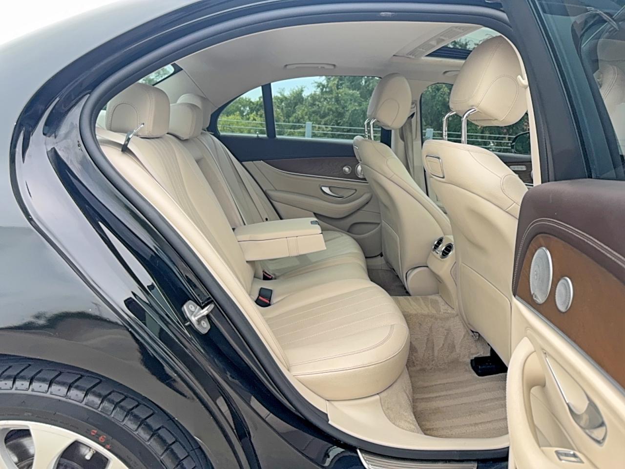 Mercedes-Benz E-Class 300