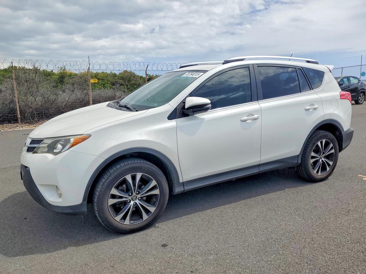 Salvage Toyota RAV4 Image