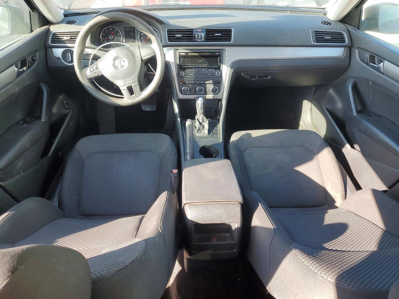 Volkswagen Passat S