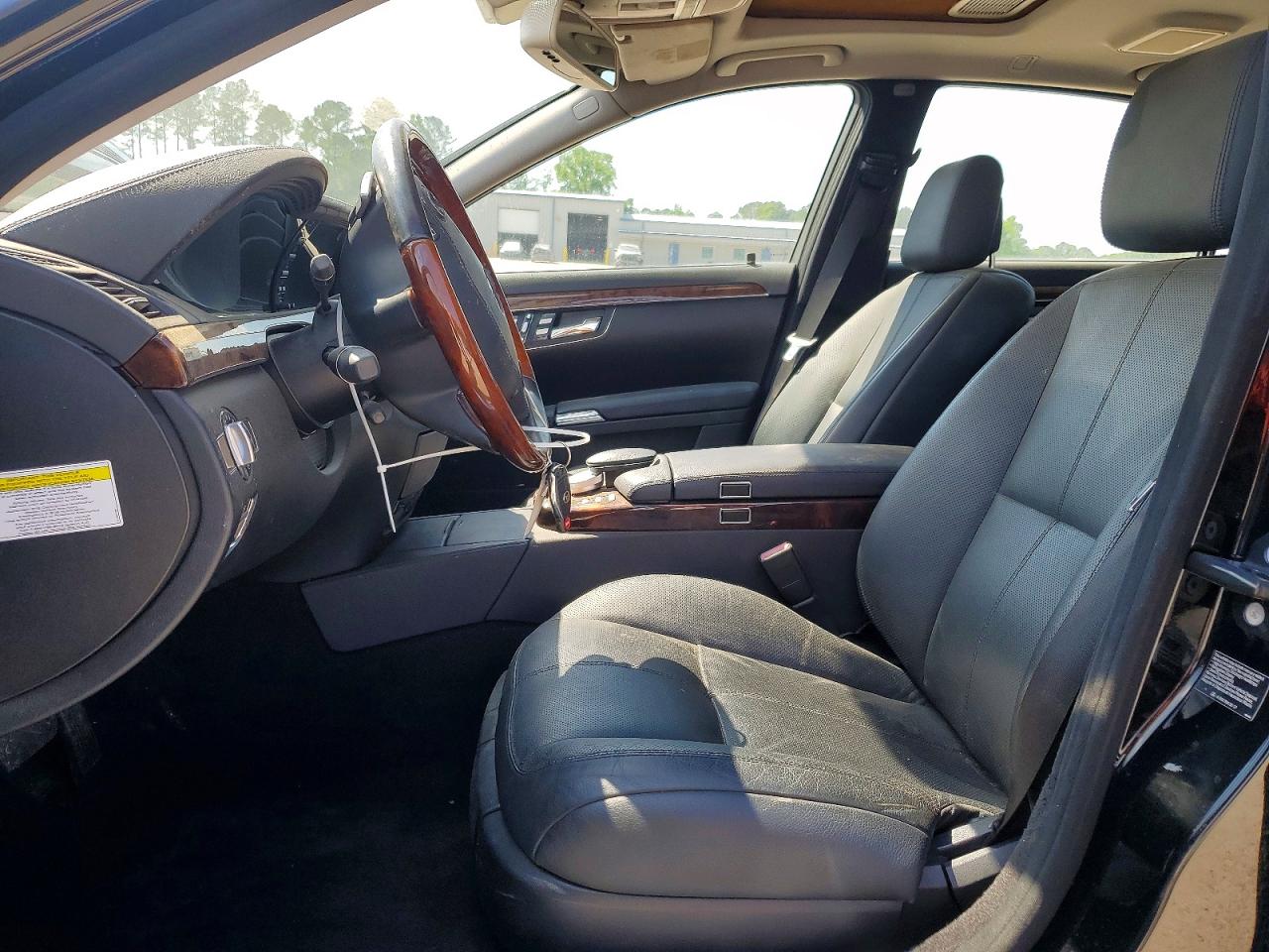 Mercedes-Benz S-Class 550 4matic