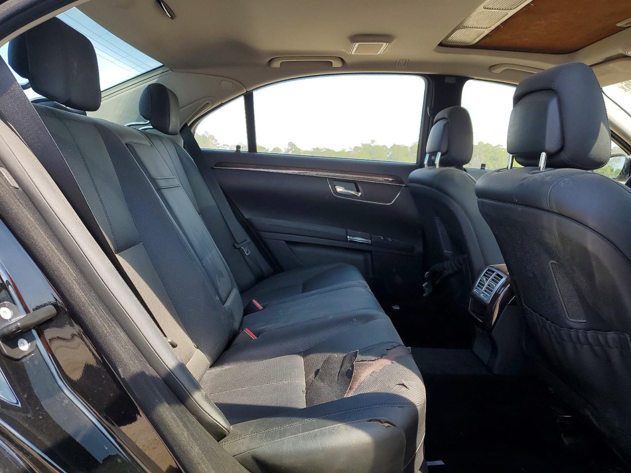 Mercedes-Benz S-Class 550 4matic