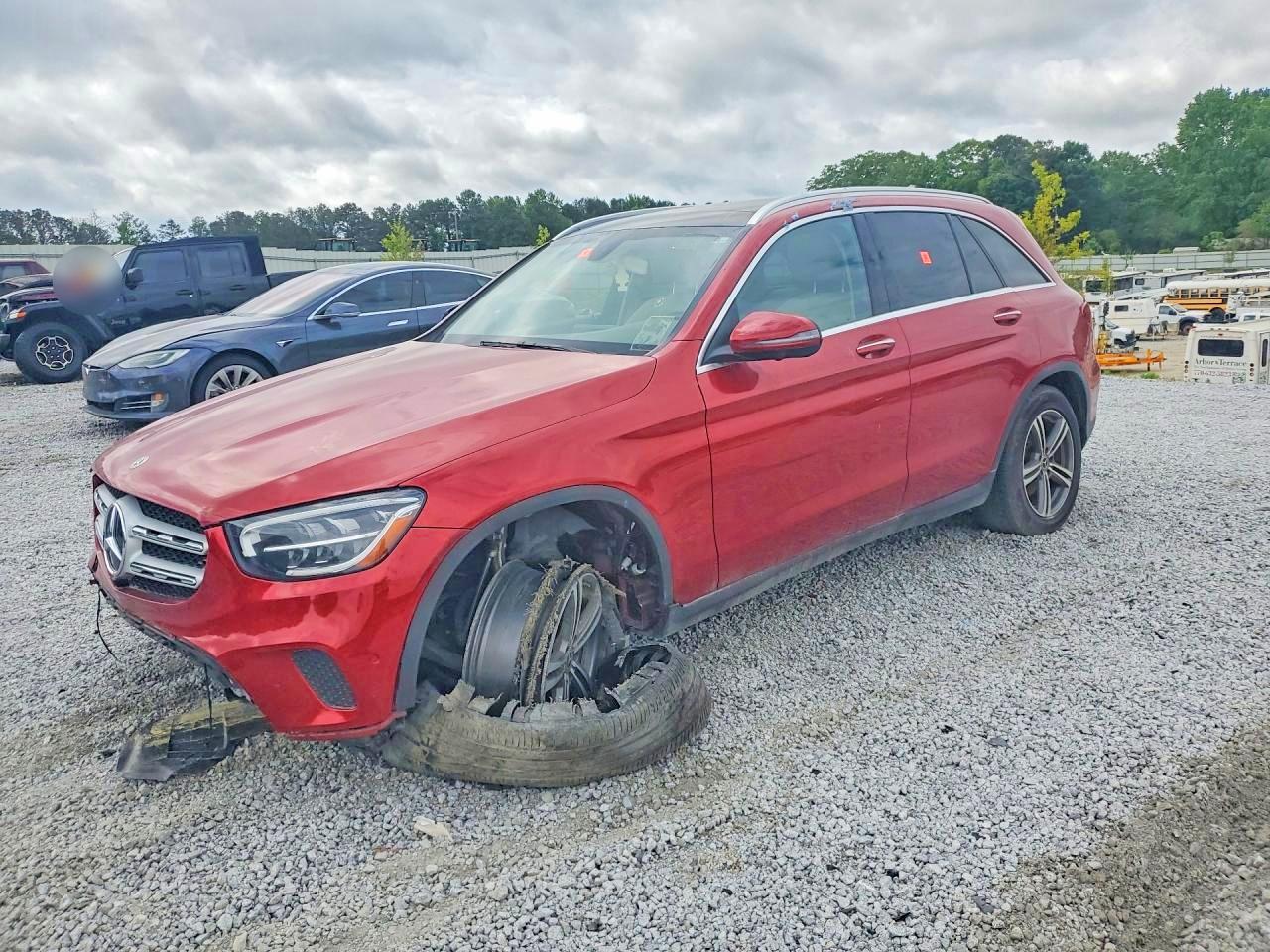 Salvage Mercedes-Benz GLC Image