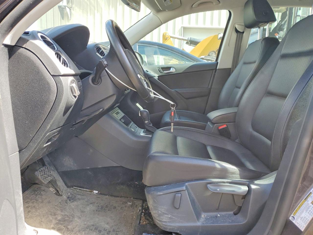 Volkswagen Tiguan S