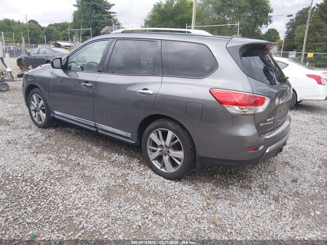 Nissan Pathfinder Platinum
