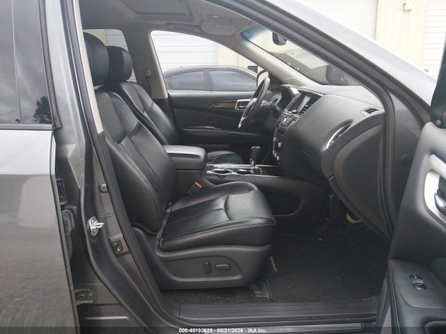 Nissan Pathfinder Platinum