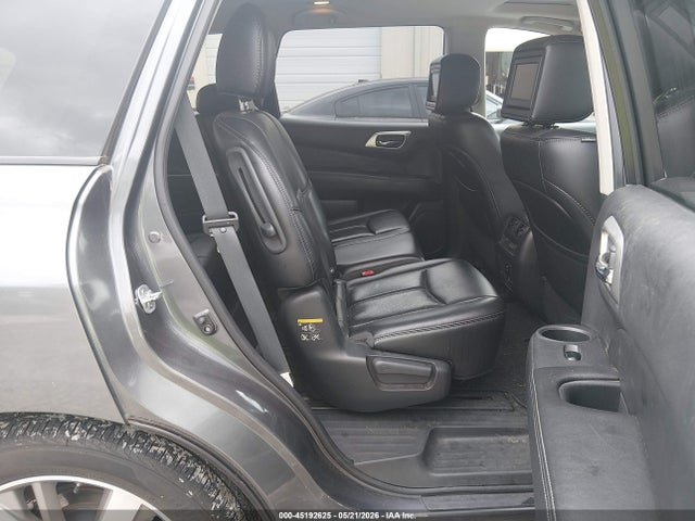 Nissan Pathfinder Platinum