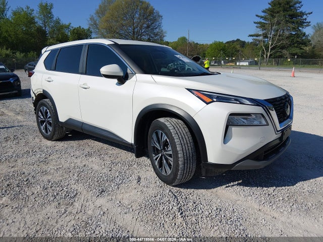 Salvage Nissan Rogue Image